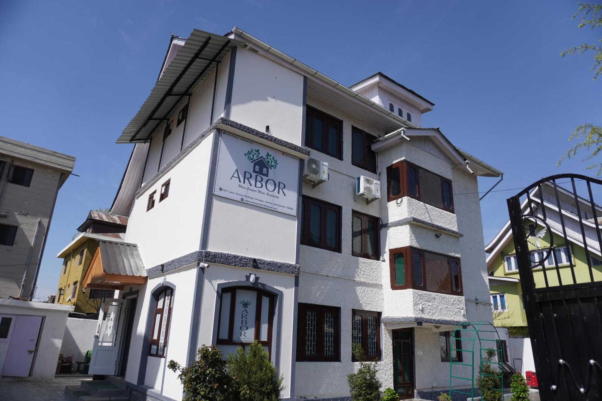 Hotel Arbor Srinagar  Exterior photo